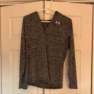 Under Armour Women's Gray Long Sleeve Top